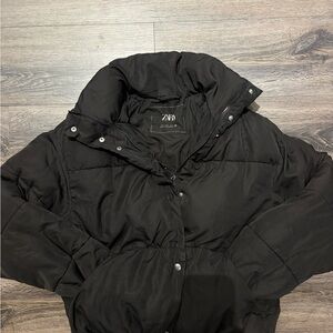 Zara Women's Elegant Black Puffer Coat
